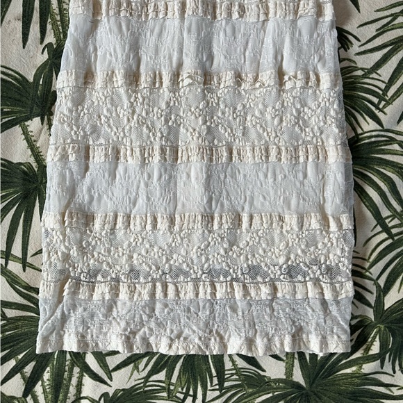 ✨SOLD✨ Audrey 3+1 • White Lace Mini Dress - Picture 5 of 11